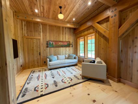 Lodge Upstairs Bedroom Rug